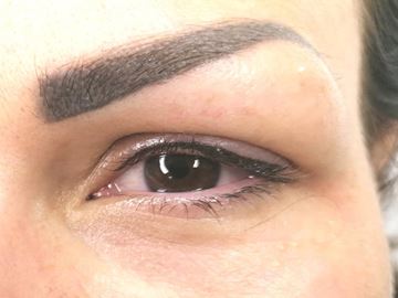 Eyeliner dermopigmentato